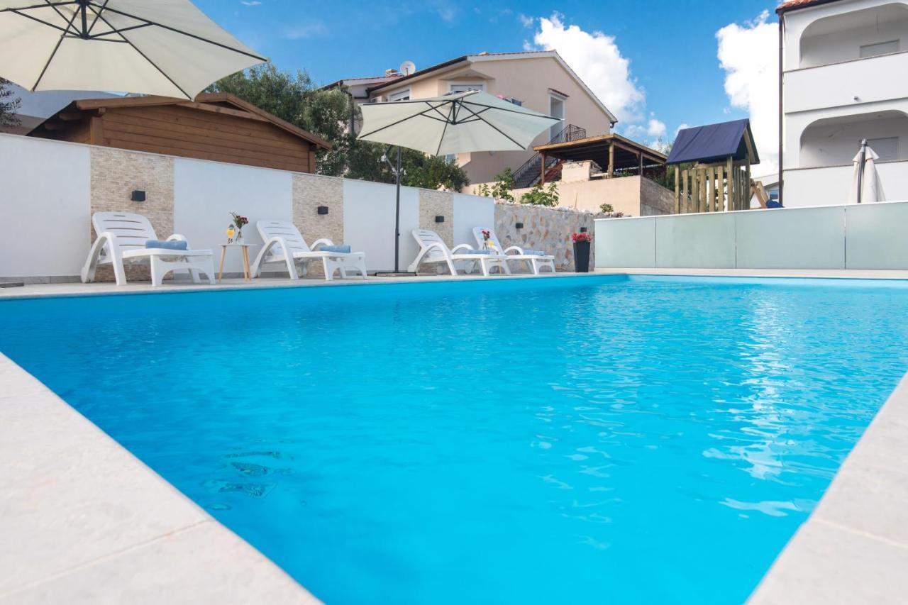 Apartament House Lijan